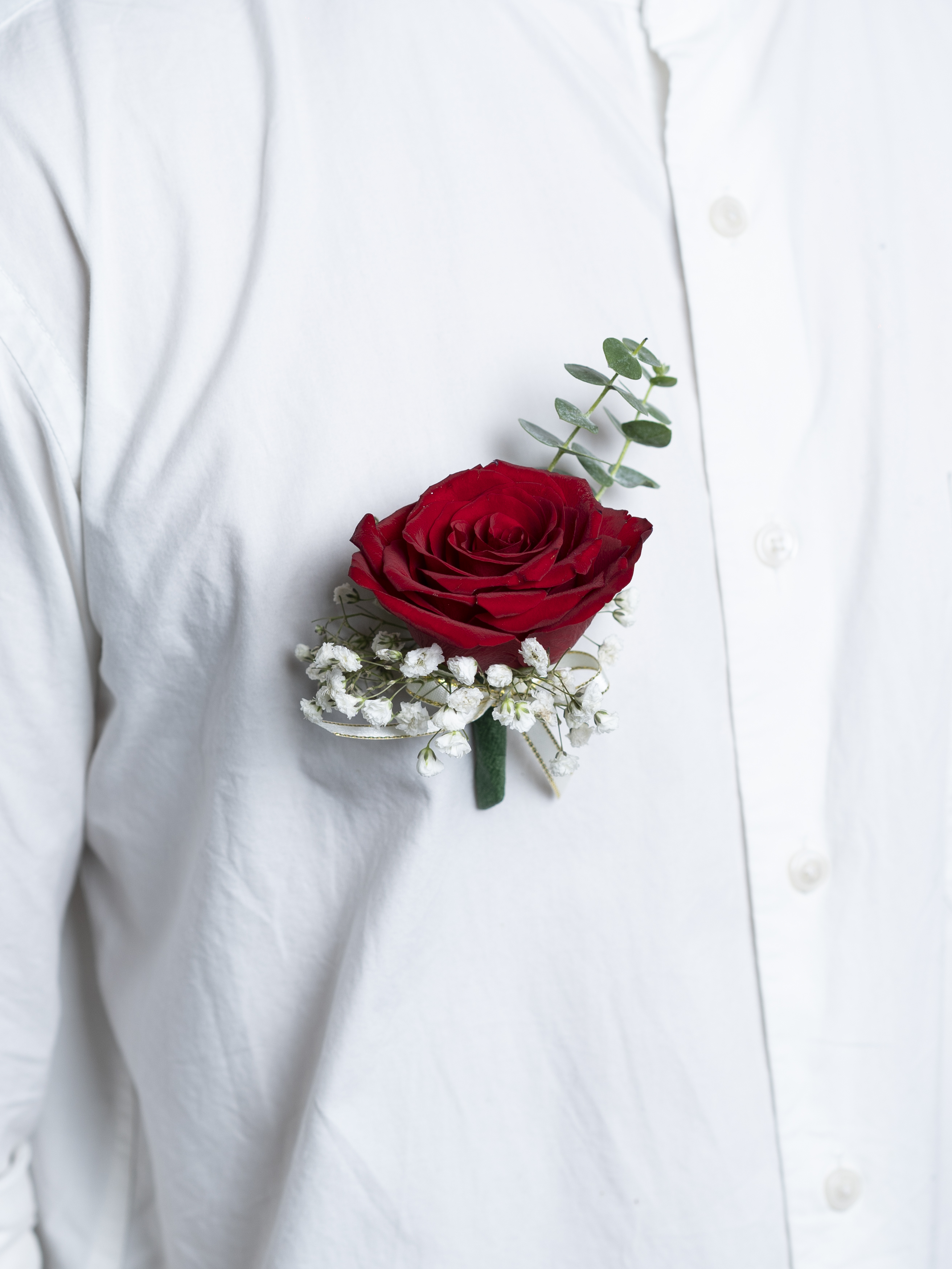 Rose Corsage - Freeland Floral thumbnail 1