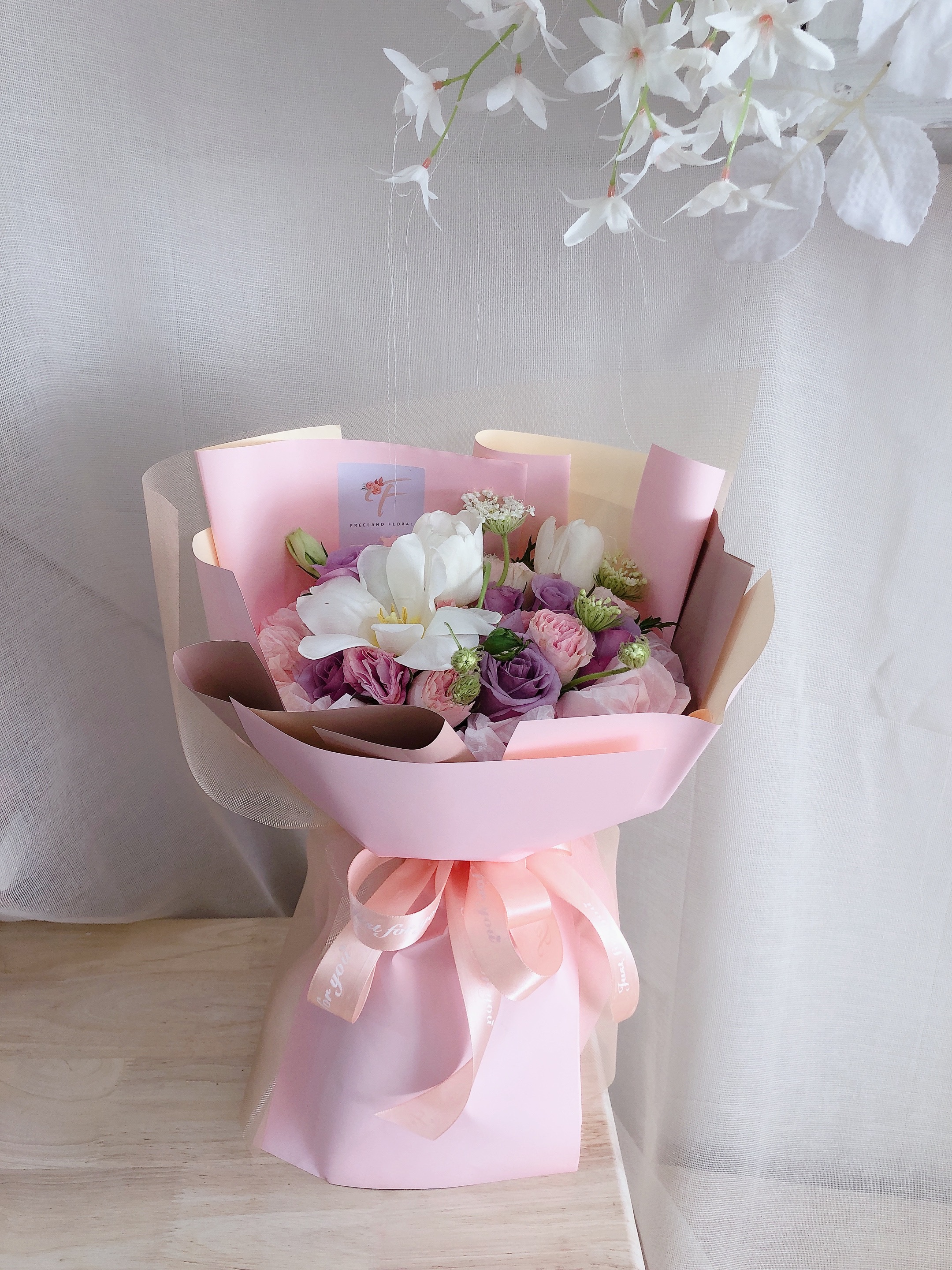 Senhora - Freeland Floral thumbnail 1