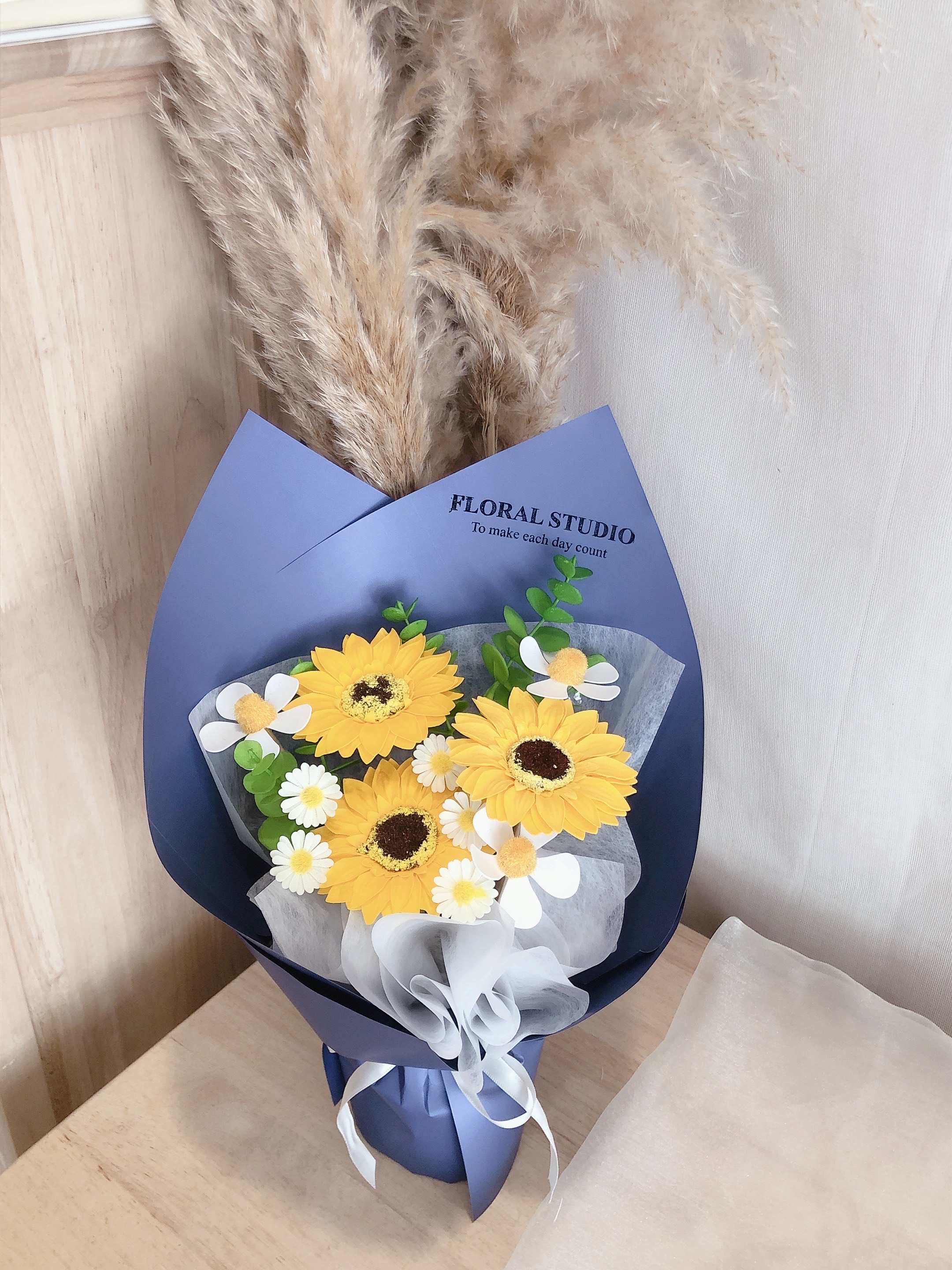 Sunny Day - Freeland Floral thumbnail 4