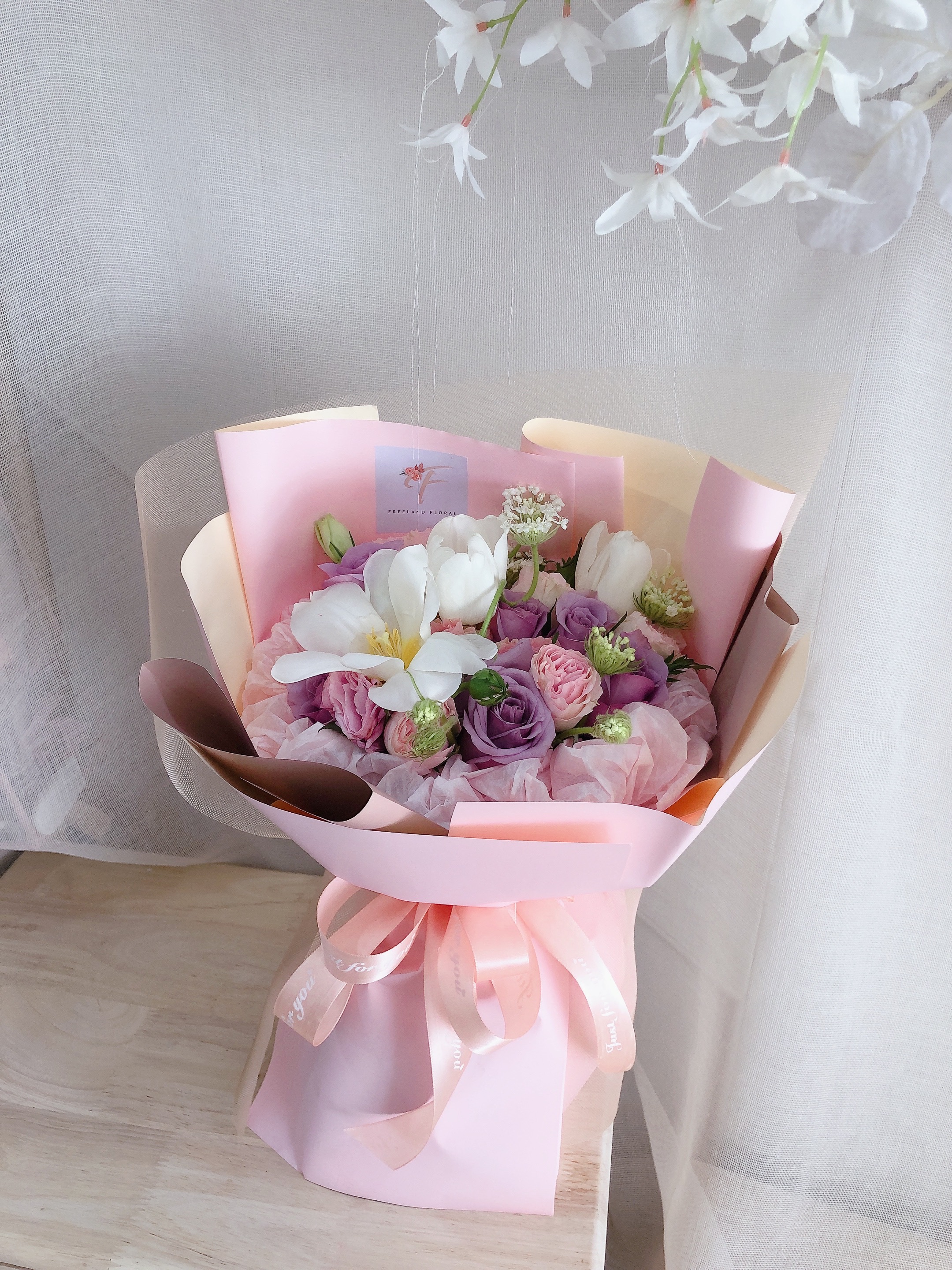 Senhora - Freeland Floral thumbnail 2