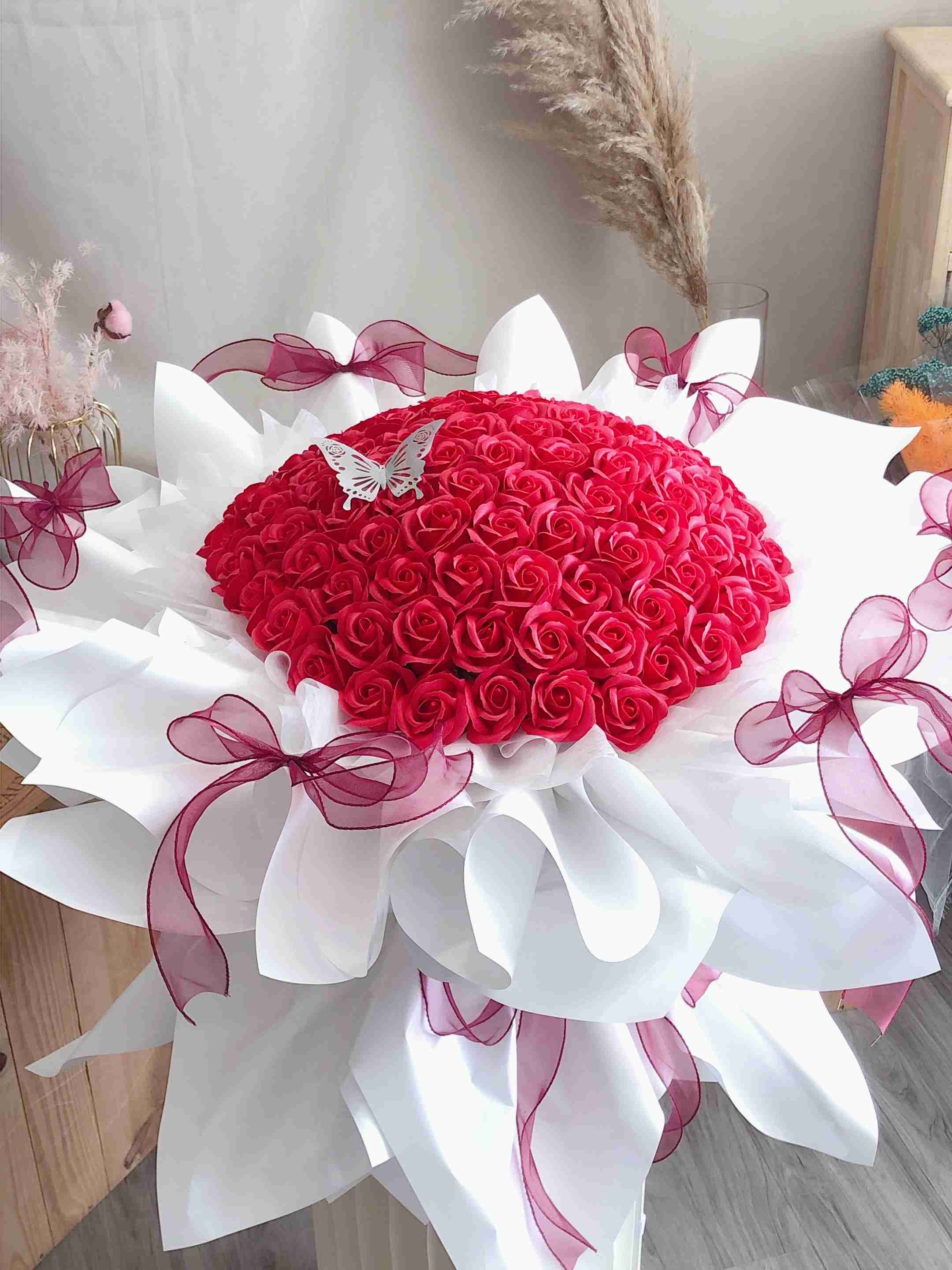 Eternal | 99 Soap Roses