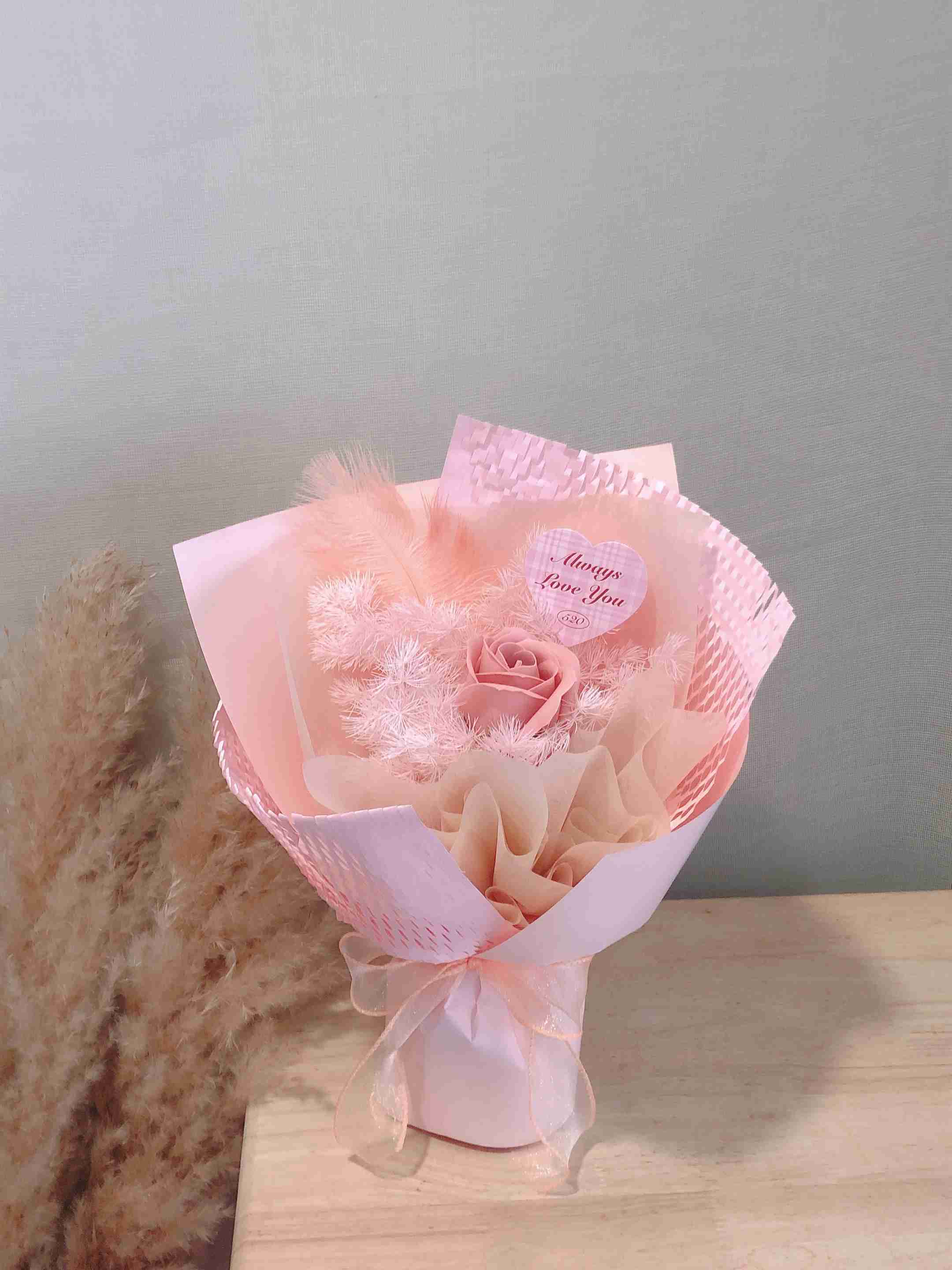 1 Stalk Soap Flower Valentine Bouquet (Pink)