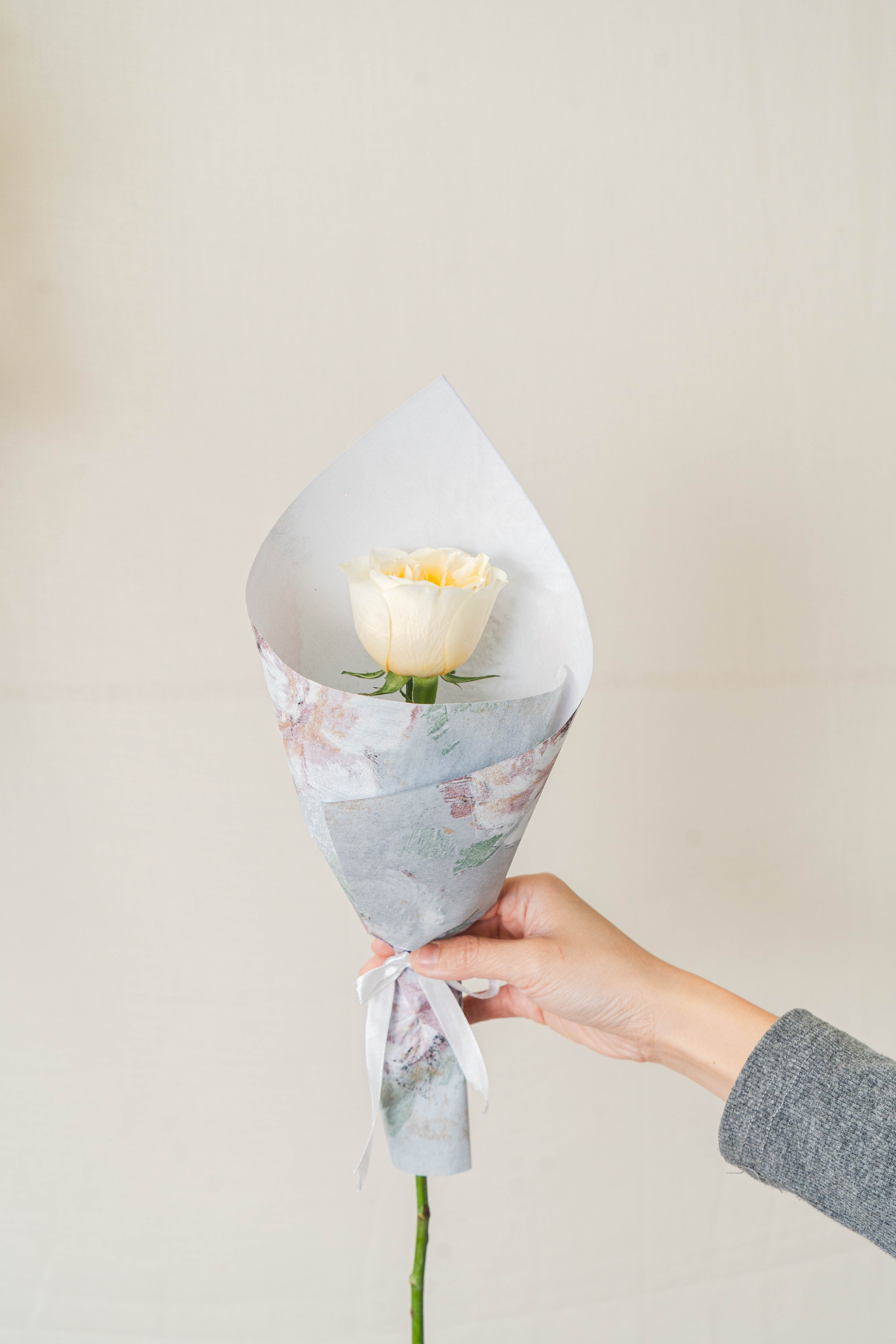 Single Rose Elegant Bouquet