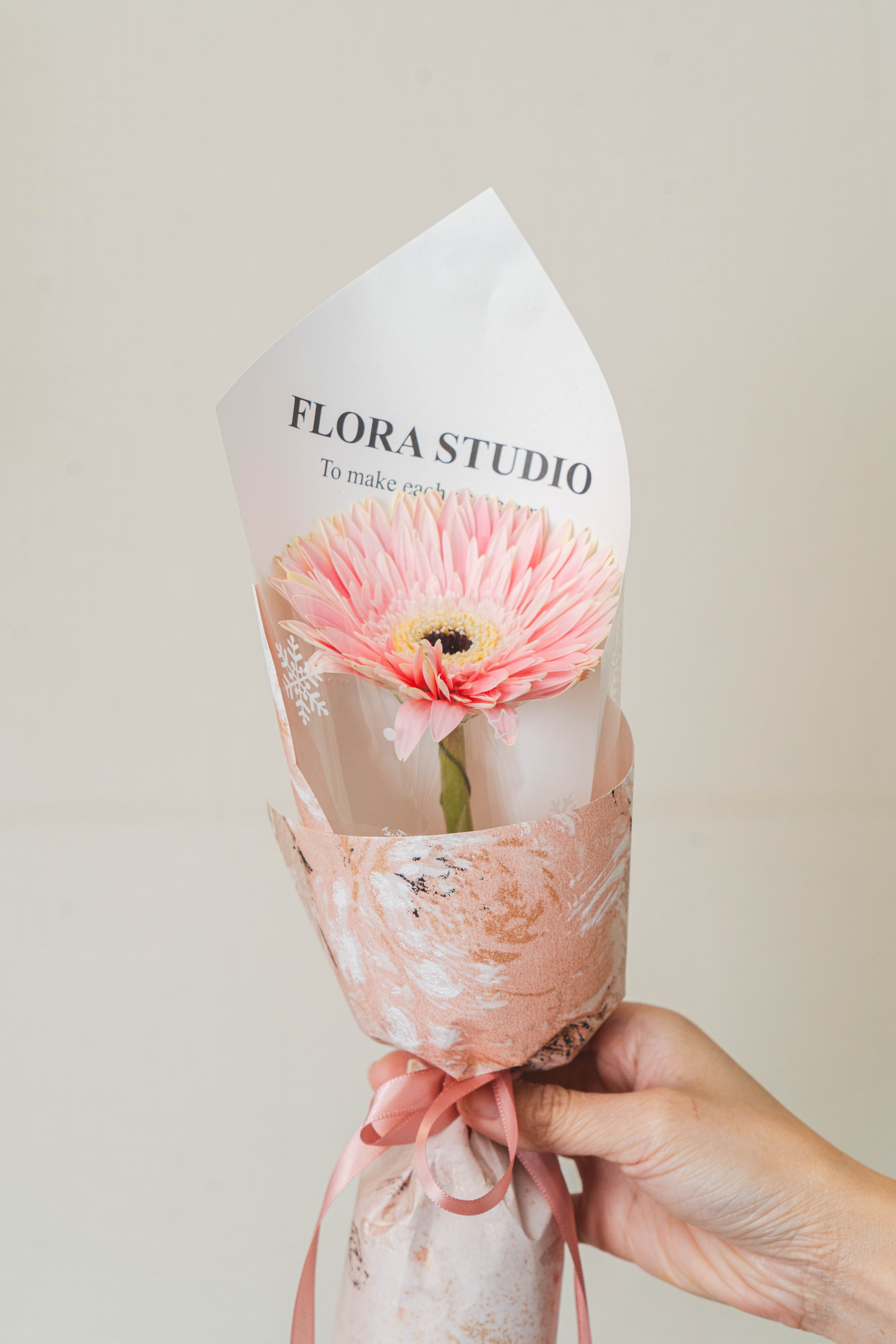 Single Daisy Elegant Bouquet