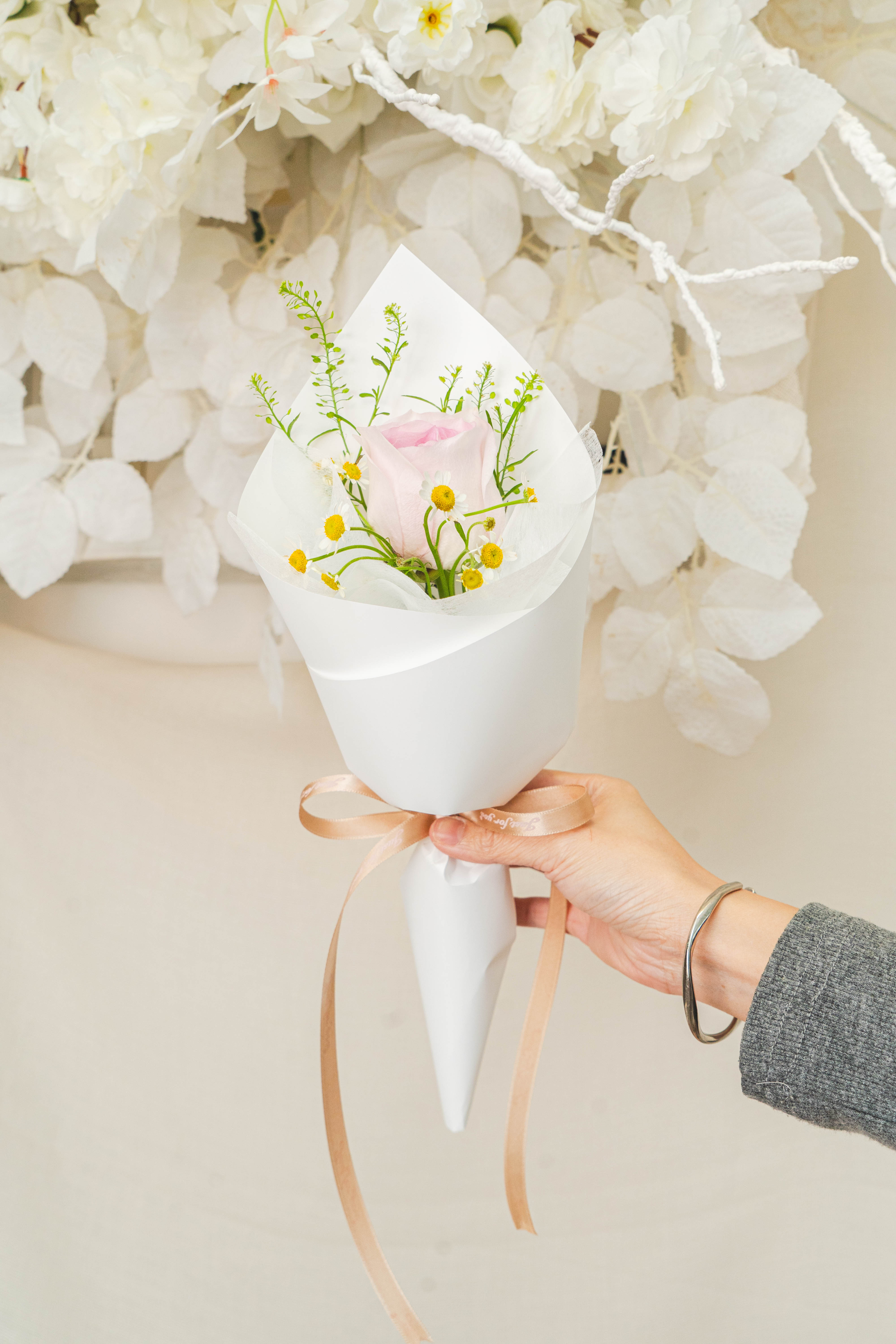 Single Rose Mini Bouquet ver25
